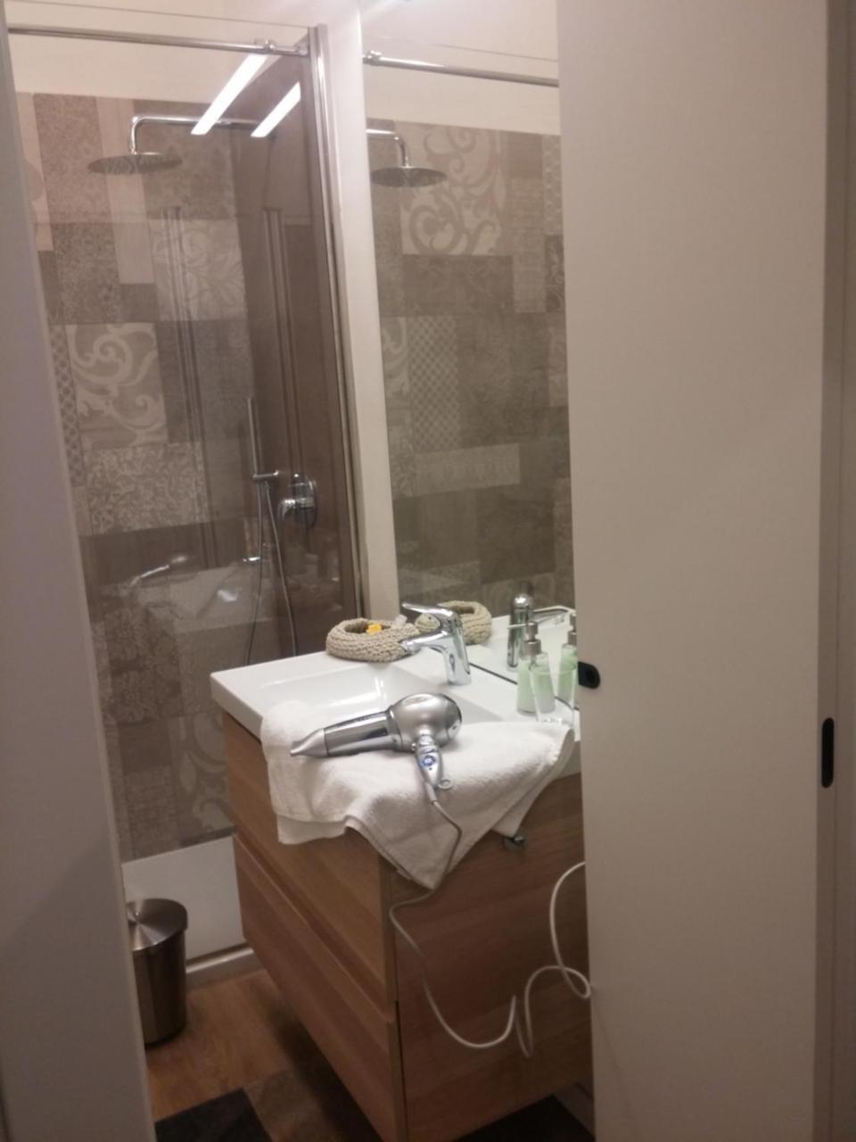Casa Antico Borgo Di Varennaアパートメント エクステリア 写真