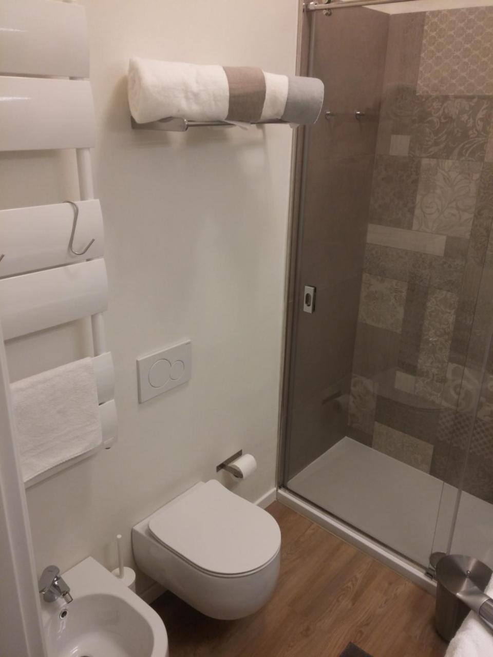 Casa Antico Borgo Di Varennaアパートメント エクステリア 写真