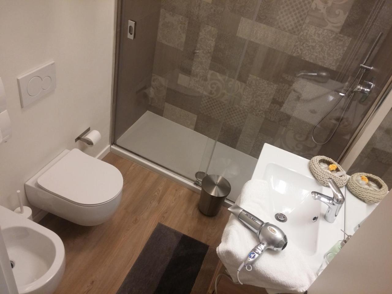 Casa Antico Borgo Di Varennaアパートメント エクステリア 写真