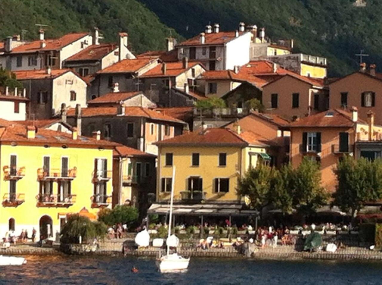 Casa Antico Borgo Di Varennaアパートメント エクステリア 写真